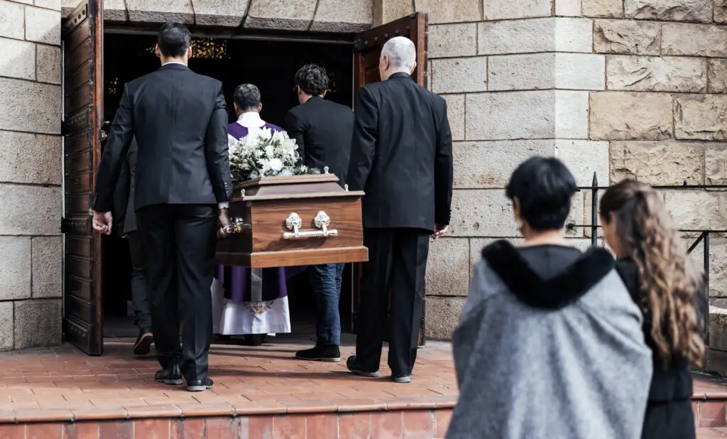 who should be pallbearers